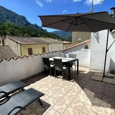 Townhouse in Southern France with a wonderful view and close to a Swimming pool