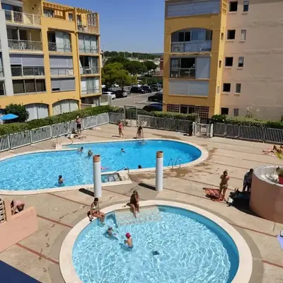 Appartement T2 moderne avec piscines