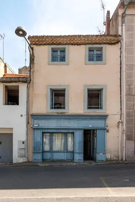 an old building on the side of a street at El boulangerie - Central - Wifi in Carcassonne