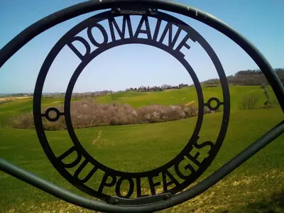 a sign for a durham durhambledon golf course at Fossat in Villautou