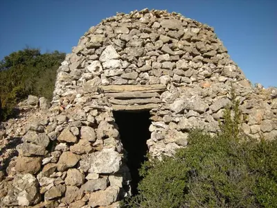 an old stone building with a tunnel in it at Moliere - la maison Comfortable holiday residence in Ferrals-lès-Corbières