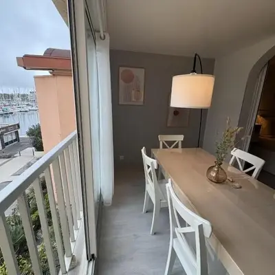 Spacieux duplex sur le port