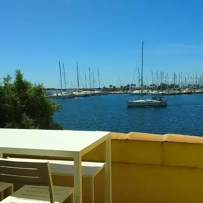 EN BORD DE MER