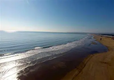 an aerial view of the shoreline of a beach at Charmant appartement à Sigean - 23 m² - Climatisation in Sigean